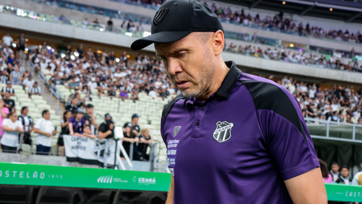 FORTALEZA, CEARÁ, BRASIL, 08-02-2026: Mozart Santos Pimeiro Classivo Rei do Cameponato Cearense com Ceará 0 x 0 Fortaleza na Arena Castelão. (Foto Samuel Setubal /O Povo)