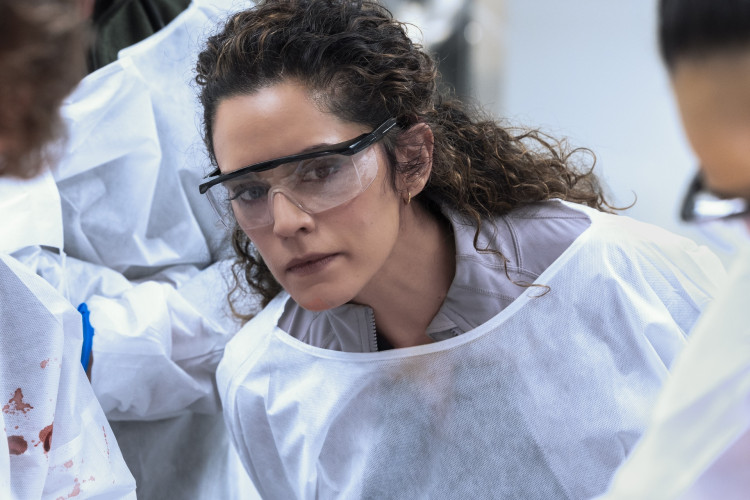 Overriding Al-Hashimi, Dr. Robby encourages Samira and Garcia through the procedure. (Warrick Page/MAX)