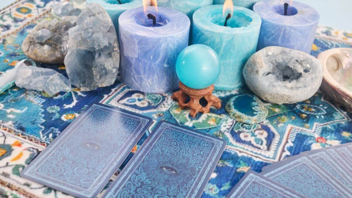 Tarot do dia: previsão para os 12 signos em 10/02/2026