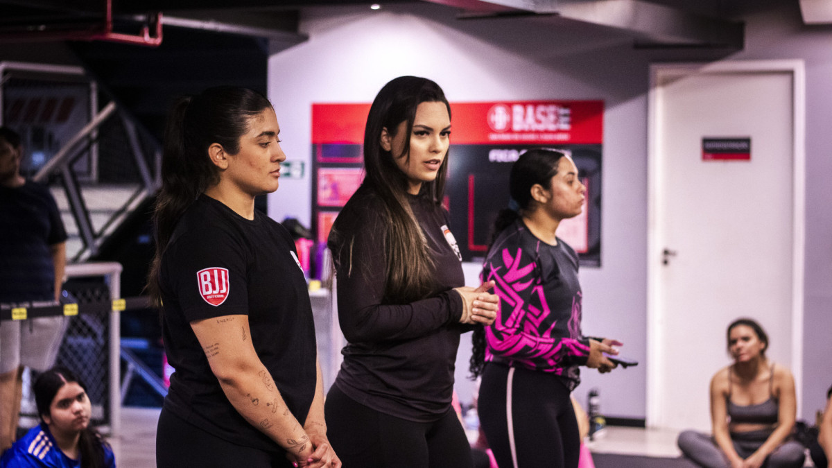 Andrezza Rakoff é a primeira policial militar cearense faixa preta no jiu-jitsu