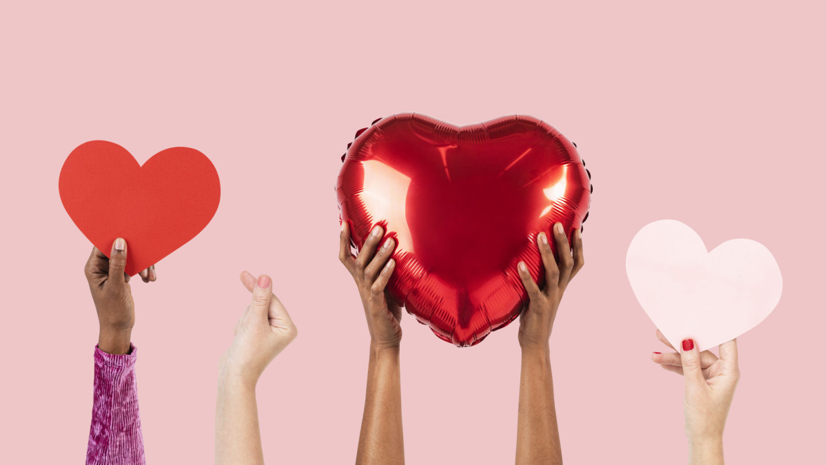 O Dia de São Valentim e o Dia dos Namorados sugiram em períodos diferentes; entenda