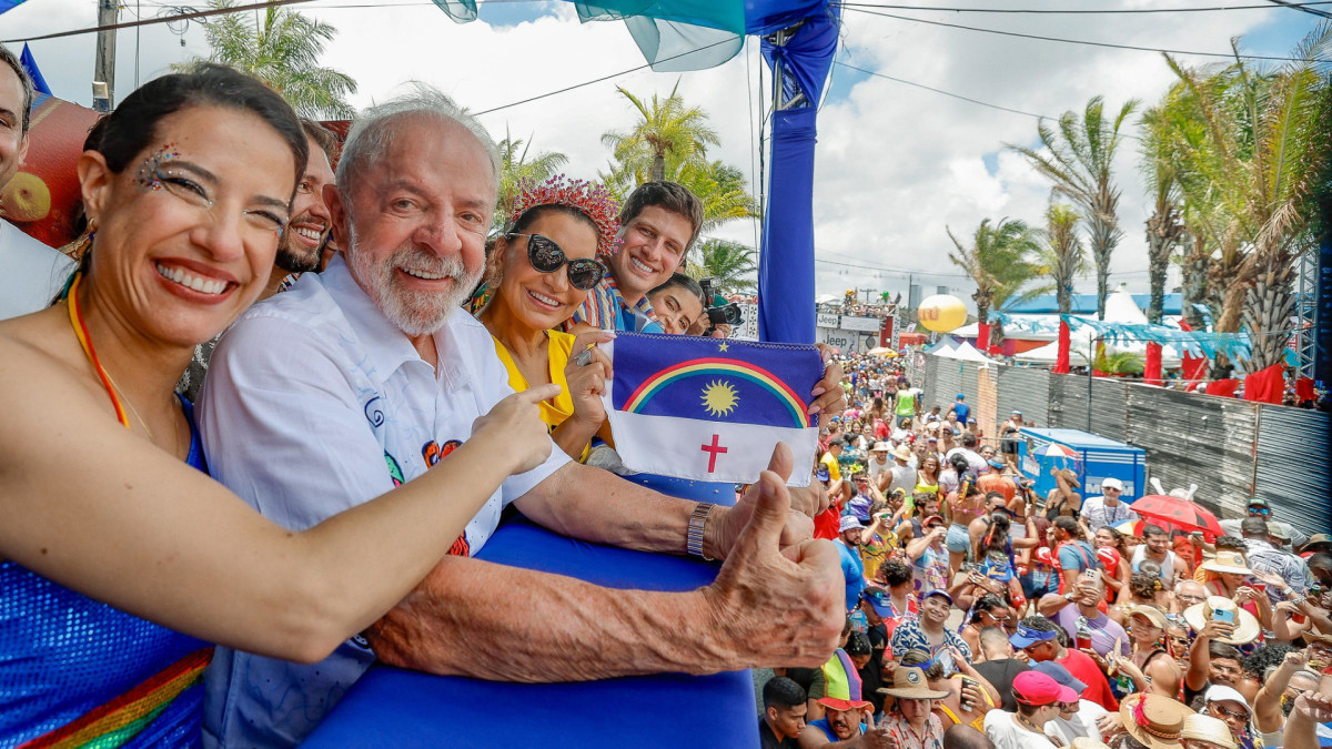 Lula participou neste sábado do Carnaval em Recife