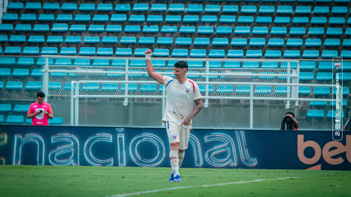 Adam Bareiro marcou o primeiro gol do Fortaleza diante do Ferroviário, pelas semifinais do Campeonato Cearense. 