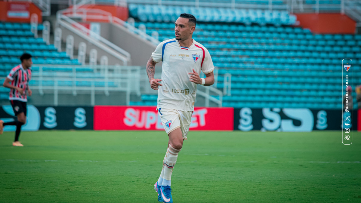 Luiz Fernando foi o &uacute;nico contratado que iniciou como titular