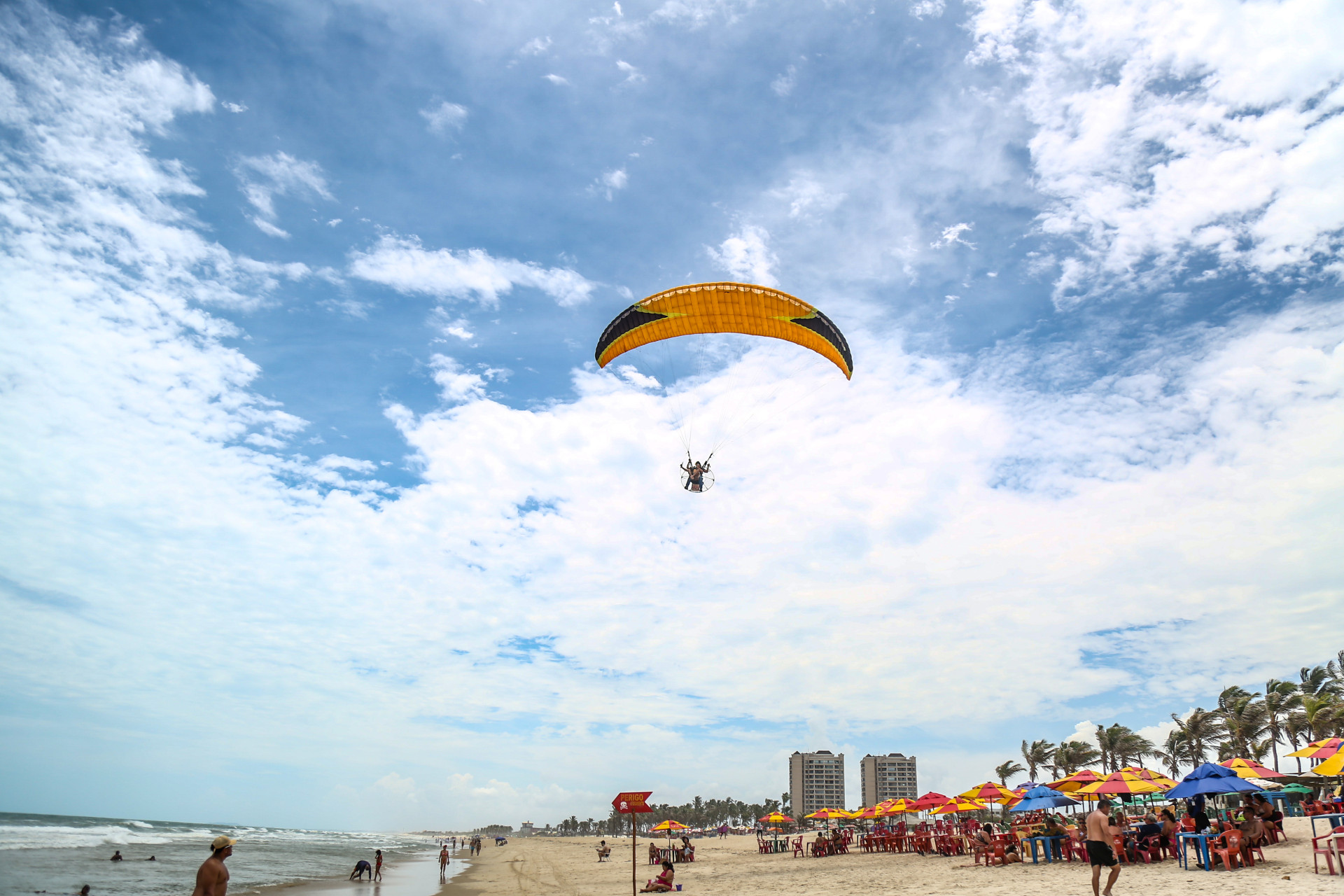 FORTALEZA-CE BRASil - 14,02,2026 - Movimentação de carnaval na praia do futuro  (João Filho Tavares O Povo)