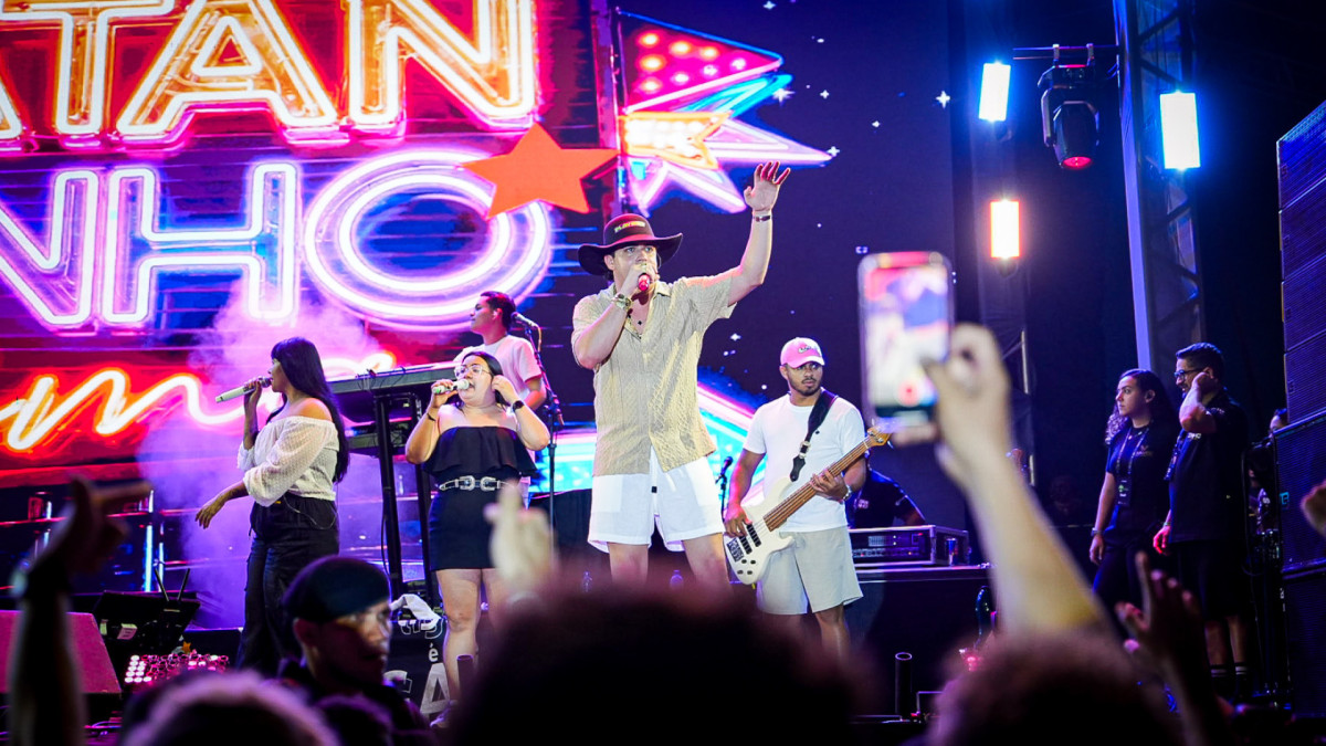 Carnaval de Paracuru já recebeu mais de 100 mil foliões nos shows musicais da programação carnavalesca