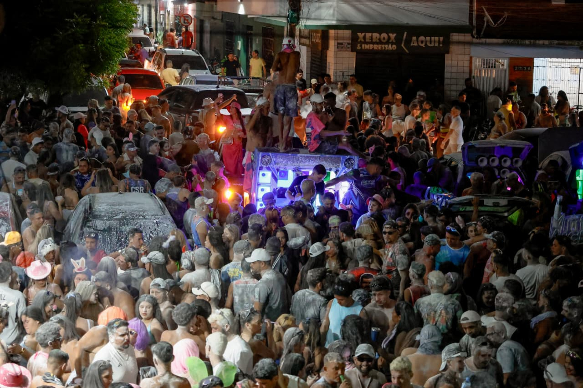 Tradicional Mela-mela no Carnaval de Paracuru.
