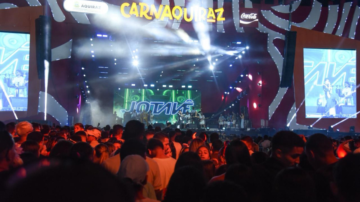 O Carnaval em Aquiraz atraiu multid&atilde;o nesta segunda-feira, 16; noite teve rap, hip hop, forr&oacute; e muita diversidade de sons