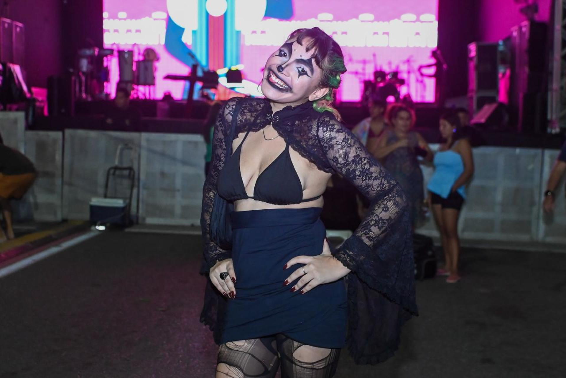 Isa Pontes, 20, faculdade de moda no polo Domingos Ol&iacute;mpio  