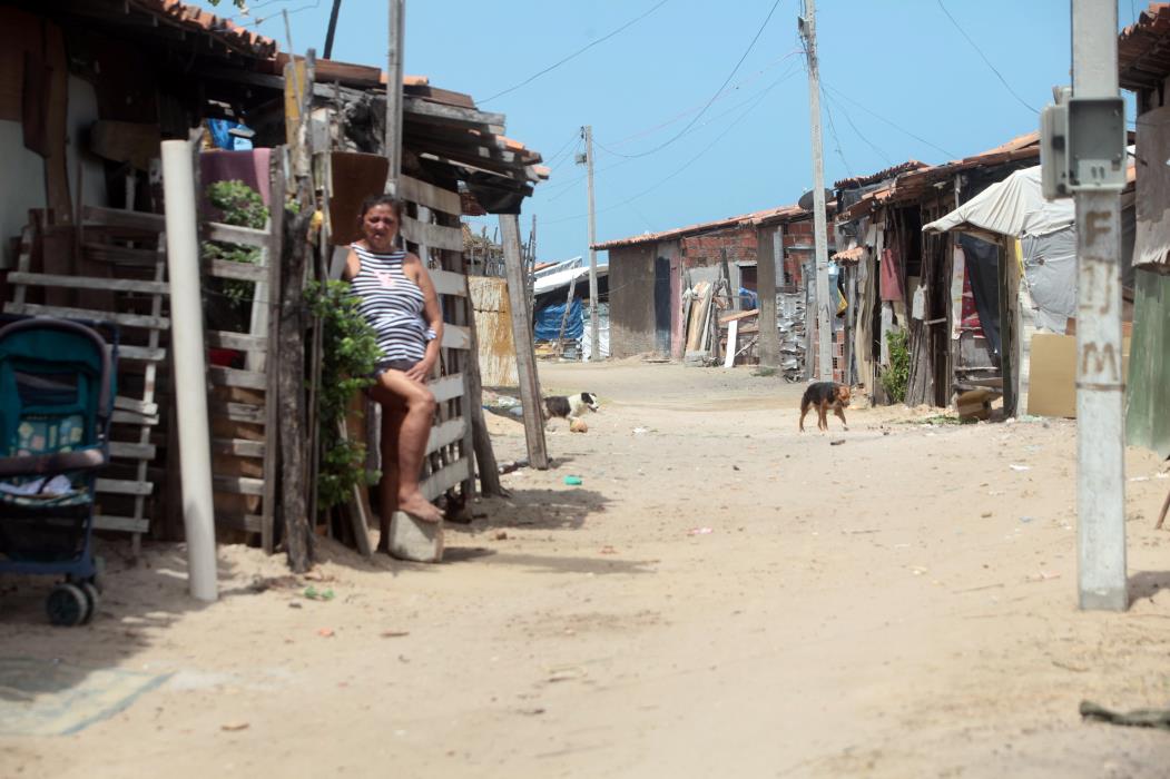 Condições precárias de moradia tiveram grande impacto para a população de baixa renda durante a pandemia da Covid-19(Foto: SARA MAIA)