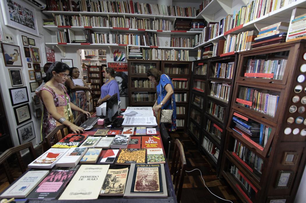 Plebeu Gabinete de Leitura arrecada dinheiro para compra de uma casa com biblioteca, salas de leitura, ateliê e espaços de formação