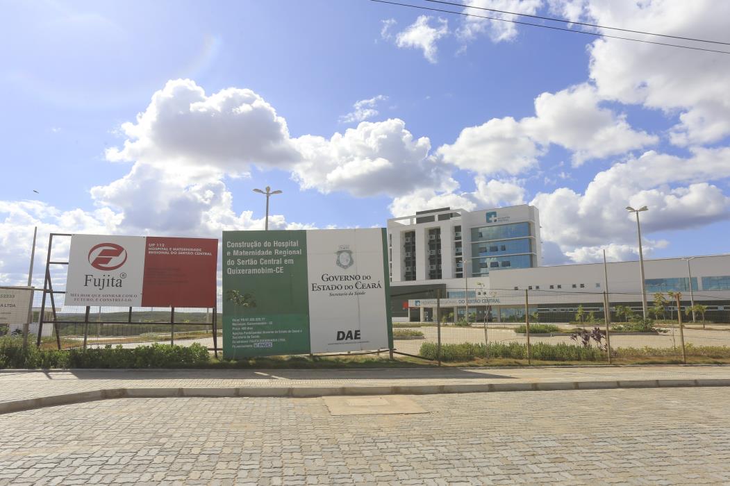 QUIXERAMOBIM, CE, BRASIL, 22-07-2015: Fachada do hospital regional do Sertão Central. Hospital Regional do Sertão Central. (Foto: Fábio Lima/O POVO) (Foto: FÁBIO LIMA)