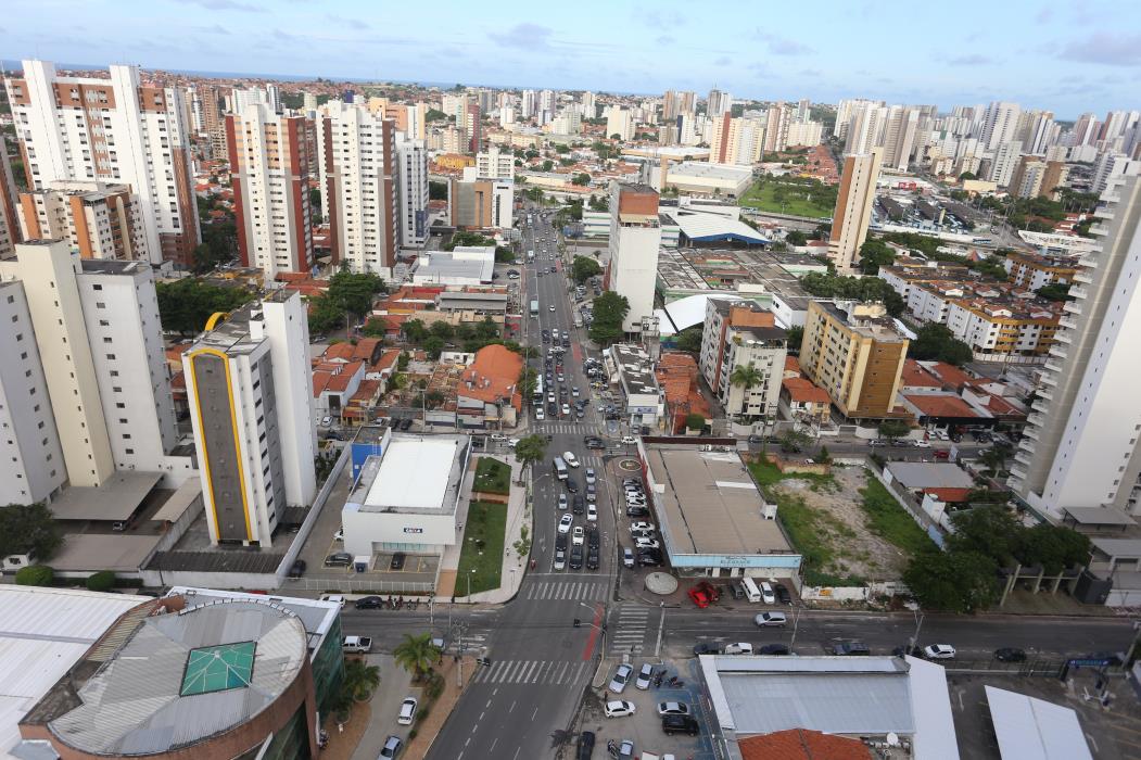 Seis dos dez bairros de Fortaleza que concentram a maior quantidade de ofertas de imóveis para alugar tiveram queda no preço médio do metro quadrado em abril, na comparação com março (Foto: CAMILA DE ALMEIDA)