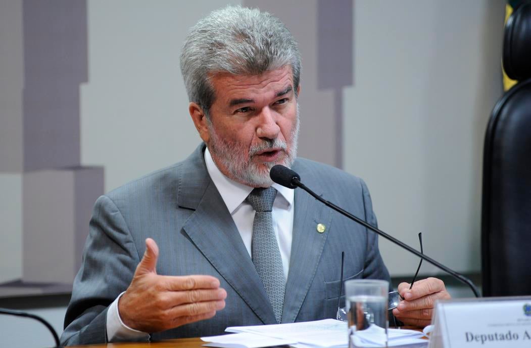 Jos&eacute; Arnon, ex-deputado federal e ex-prefeito de Juazeiro do Norte.
