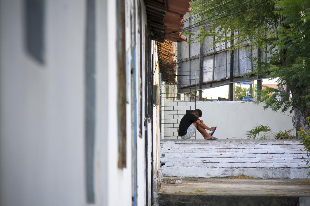 Moradores da Vila Vicentina enfrentam pressão para deixarem a região. Local desperta desejo de construtoras(Foto: Tatiana Fortes/O POVO))