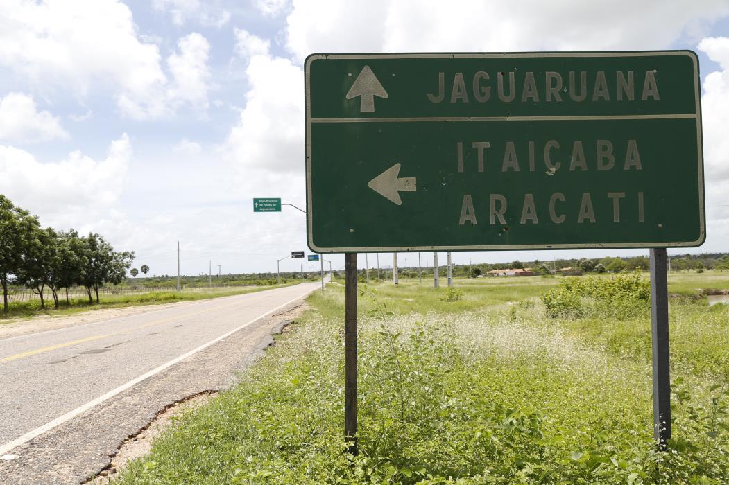 Placa de identificação de Jaguaruana. (Foto: Tatiana Fortes/ O POVO)