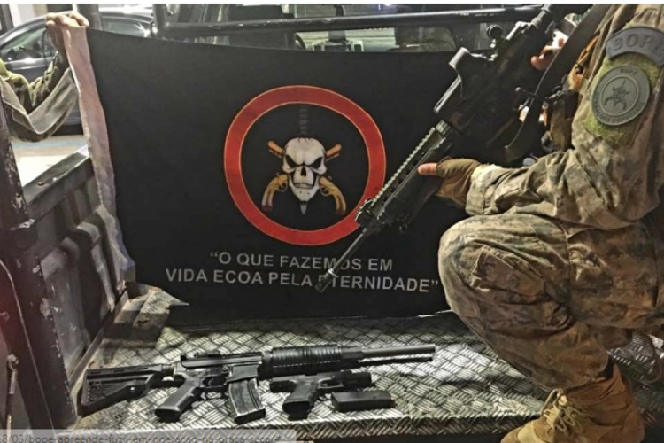 Policial do Bope foi socorrido e não corre risco de morrer, segundo informações médicas