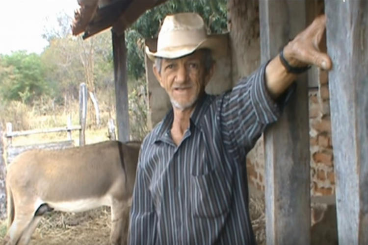 Leonardo Bastião, o poeta analfabeto, é o mais famoso do canal.(foto: Foto: Reprodução/Youtube)