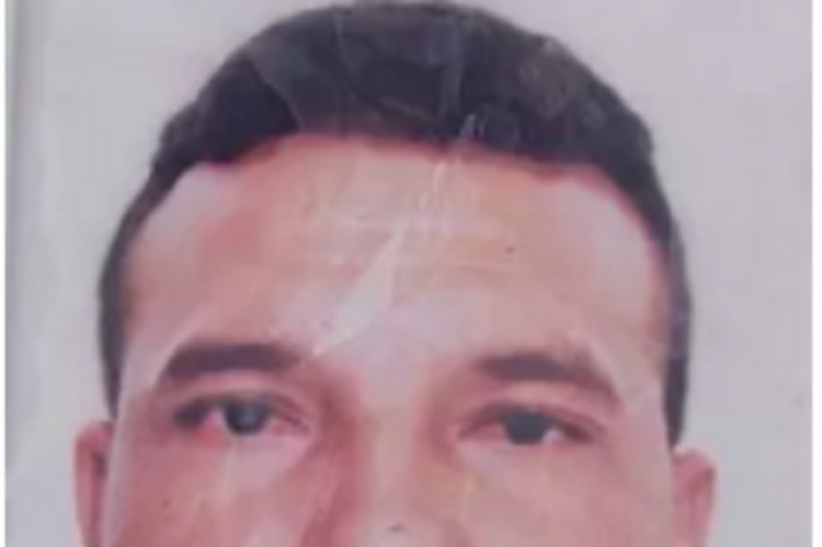 Instantes antes de a descarga elétrica acontecer, o pastor pregava sobre o versículo da bíblia...