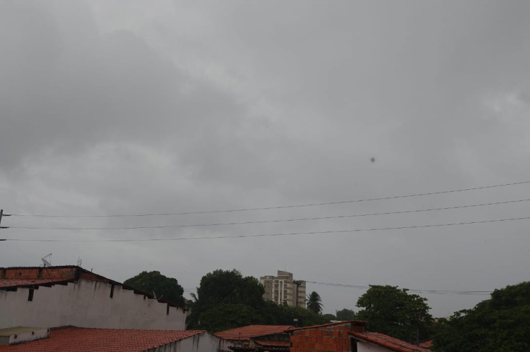Manhã chuvosa no Montese, em Fortaleza, em 19 de janeiro (19/01)