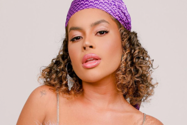 Sthe Matos é uma das participantes confirmadas em A Fazenda 2021. Peoa ganhou a Prova do Fazendeiro da semana e está fora da Roça, formada por Tati, Mc Gui e Rico Melquiades