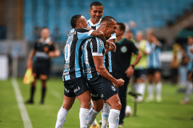 União e Grêmio se enfrentam pelo Campeonato Gaúcho 2022 hoje, 16; onde assistir ao vivo e horário do jogo.  