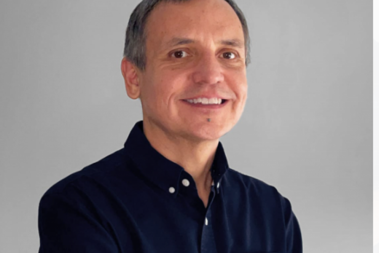 Paulo Stenzel, da 7 Graus