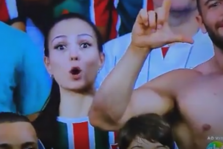 Em transmissão do STB, torcedora do Fluminense pede 