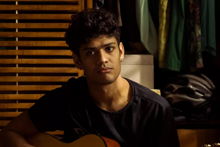 Em 'Pantanal', Renato (Gabriel Santana) assedia Zefa (Paula Barbosa)