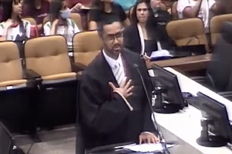 Advogado Tiago Jonas Aquino