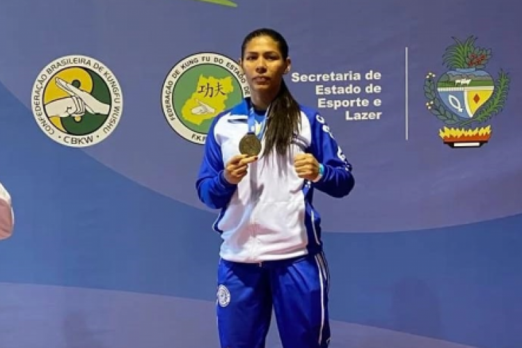 Mara Jânata, de 28 anos, caririense campeã do 32º  Campeonato Brasileiro de Kungfu Sanda