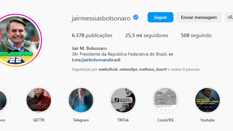 Bolsonaro mudou a descrição de suas redes sociais