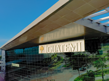 Alguns dos benefícios oferecidos no programa são descontos em lojas, sorteios exclusivos, estacionamento e ingressos para shows 