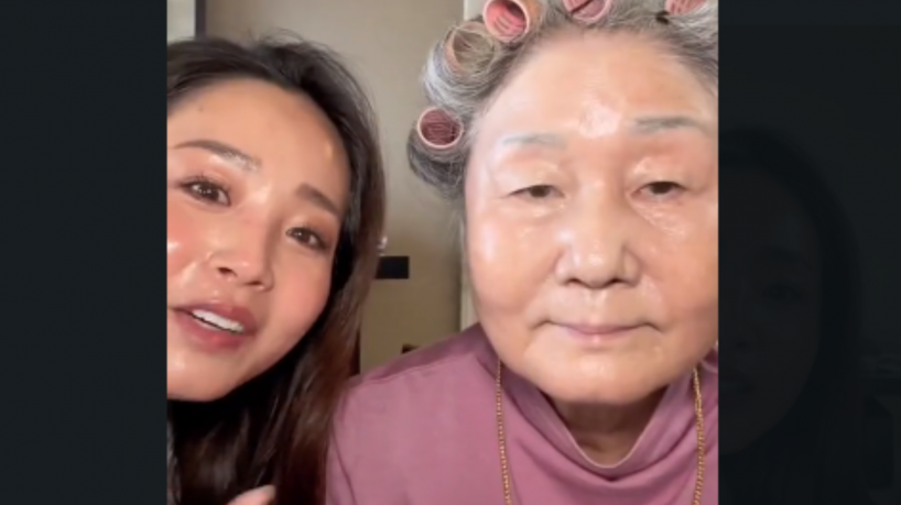 A avó mostra a sua rotina de skincare