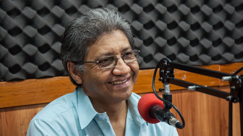 Nonato Lima apresenta o programa Rádio Livre