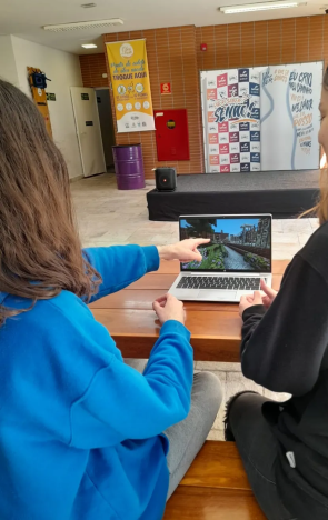 Estudantes aprendem conceitos matem&aacute;ticos com ajuda do jogo de blocos 'Minecraft'