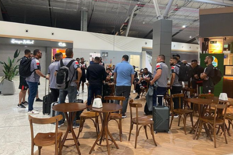 Não é o primeiro percalço passado pelo Ferroviário por conta de voos cancelados. Em 2023, a equipe cearense passou por verdadeiras sagas para se deslocar em alguns jogos