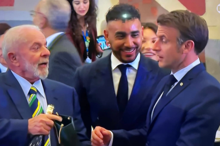 Macron promoveu jantar no prédio Rosewood, um dos mais luxuosos de São Paulo, ao lado de Lula e com a presença do craque vascaíno Dmitri Payet 