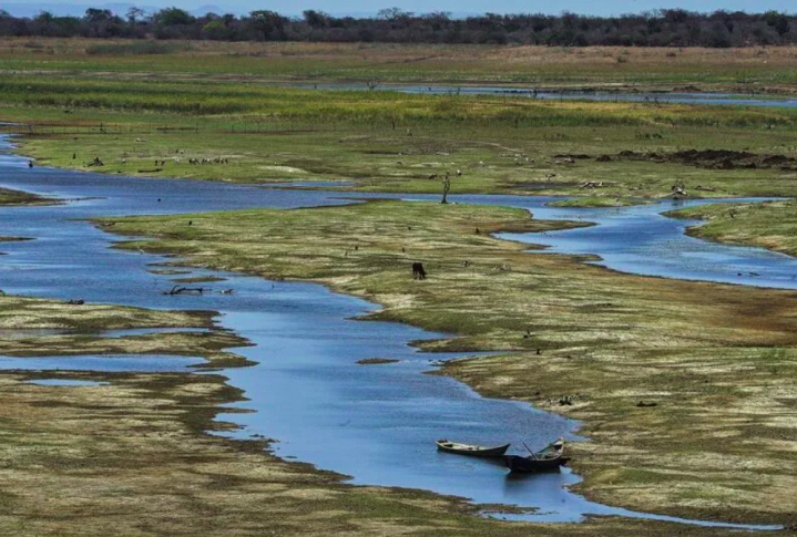O Aquífero Ascoy-Soplamo, localizado na Espanha, destacou-se com a taxa de declínio mais acentuada nos dados compilados, tendo diminuído em média 2,95 metros por ano.