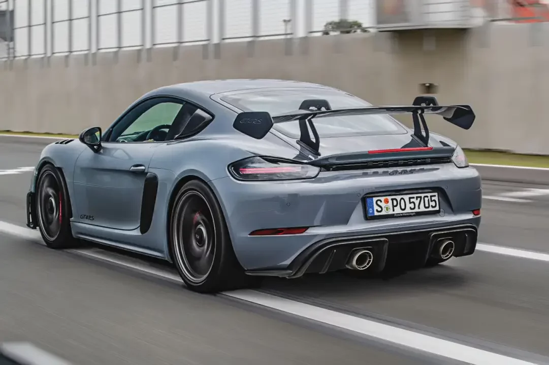 Dessa forma, a franquia de veículos automotivos foi avaliada em US$ 36,75 bilhões (cerca de R$ 179,06 bilhões), em 2023. Na primeira edição do levantamento, em 2018, a marca valia US$ 19,05 bilhões (cerca de R$ 92,82 bilhões, na cotação atual).