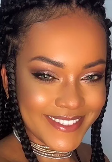 Priscila Beatrice é sósia de Rihanna. 