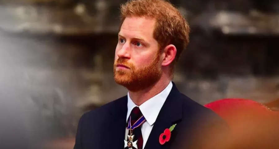 Mas por que Harry e não William? Porque, segundo Mario Reading, autor britânico e especialista em Nostradamus, o texto do profeta diz que o monarca não tem a marca de um rei