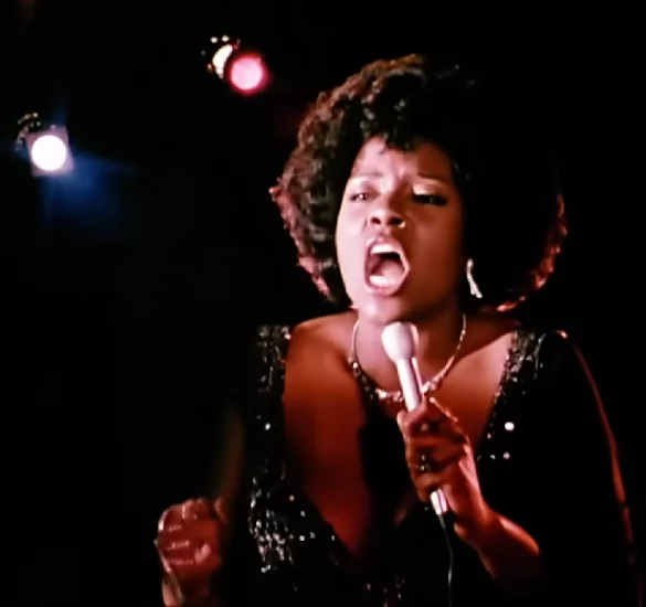 5º I Will Survive - Gloria Gaynor