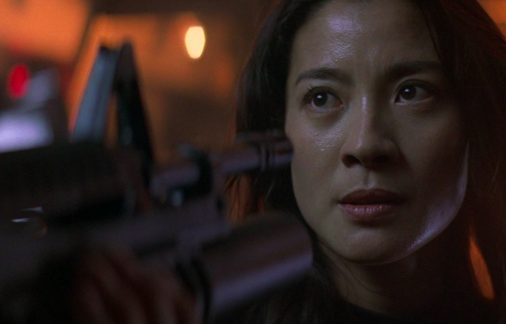 Essa Bond Girl interpretada pela atriz chinesa Michelle Yeoh – famosa pelos filmes asiáticos de artes marciais – fez tanto sucesso que, assim como a de Halle Berry, quase ganhou um filme solo.