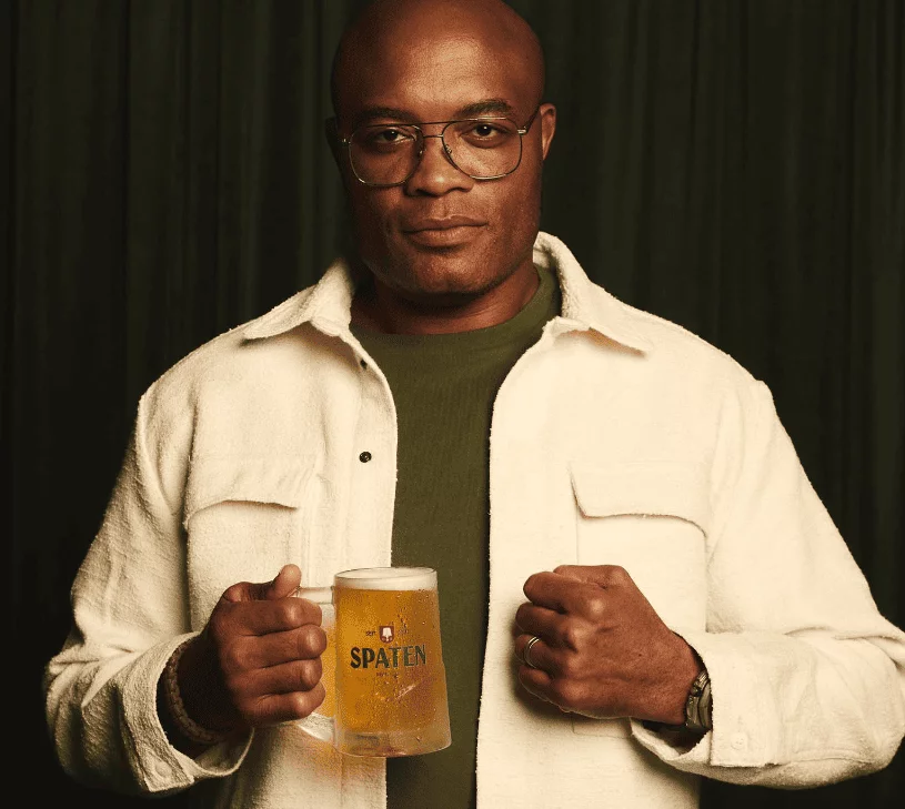 Anderson Silva - nome reverenciado no mundo do MMA - fez 49 anos em 14 de abril de 2024. E sua luta contra Chael Sonnen - uma das maiores reviravoltas da história do esporte - em 2010 entrou para o Hall da Fama. 