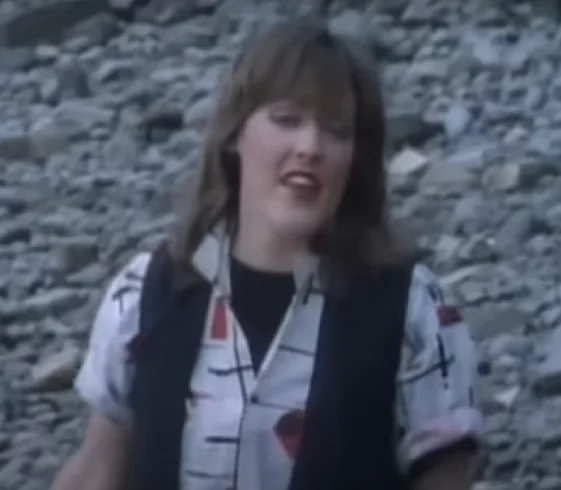 Essa é uma canção escrita por Kimberley Rew para o álbum de estreia homônimo da banda de rock britânica “Katrina and the Waves”, em 1983. Foi o primeiro sucesso da banda no top 40 dos Estados Unidos e o maior sucesso no Reino Unido até Love Shine a Light (1997).