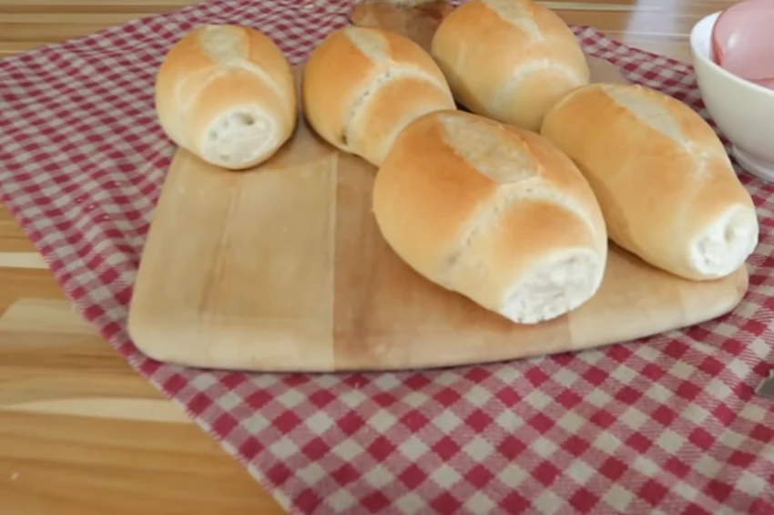 Pão Careca - Parte do Pará, do Amapá e do Maranhão. 