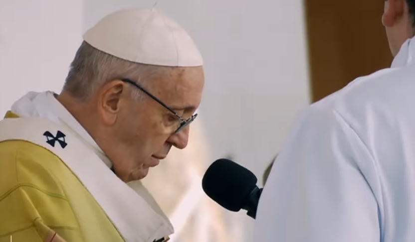 Isso porque, de acordo com o jornal New York Post, o profeta previu que um pontífice muito velho vai morrer em 2024. 