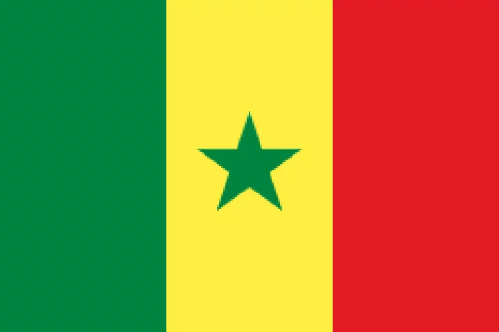 Senegal: Intitulado Le Lion rugit (O Leão ruge), foi composto por Léopold Sédar Senghor, o primeiro presidente do Senegal, e transformado em música por Hubert Gërard em 1960, ano em que o país se tornou independente da França.