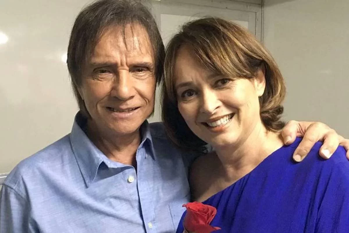 O cantor teve três casamentos. Do primeiro, com Nice Rossi, nasceram os filhos Roberto Carlos (conhecido como Dudu Braga) e Luciana. Ele também manteve relacionamento por 11 anos com a atriz Myriam Rios (foto) e, mais tarde, com Maria Rita, união que durou até a morte da pedagoga, aos 38 anos, em 1999, em decorrência de um câncer. 
